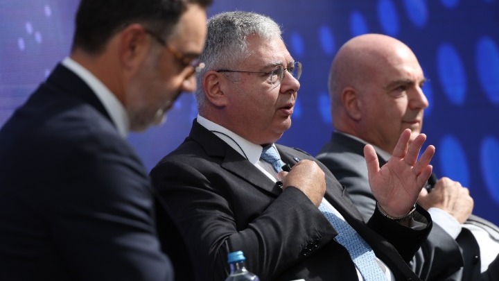 HELLENiQ ENERGY Ελλάδα Ενέργεια